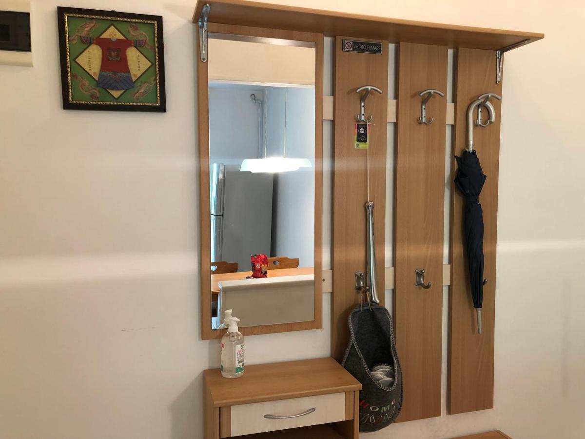 Guesthouse Gigli 2 - Free Tourist Card & Car Parking - No Trucks 볼차노 외부 사진